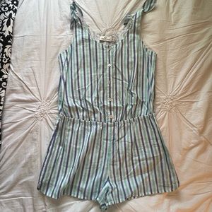 Vineyard Vines Linen Romper